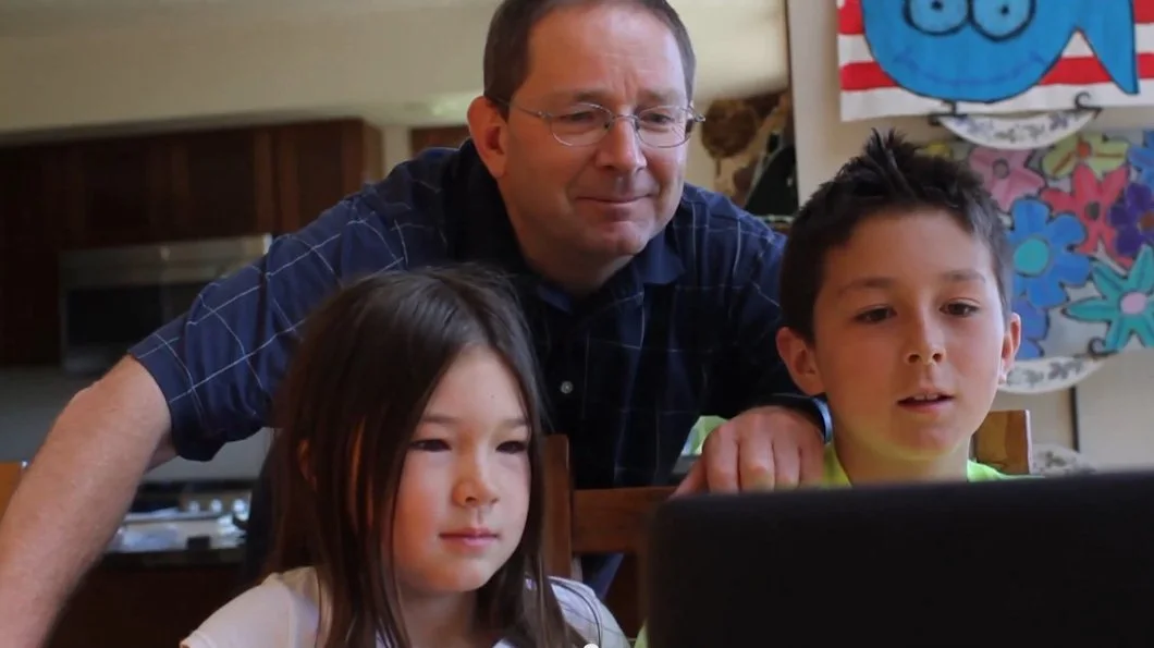 Developer Rob Irizarry and family enjoying some online entertainment
