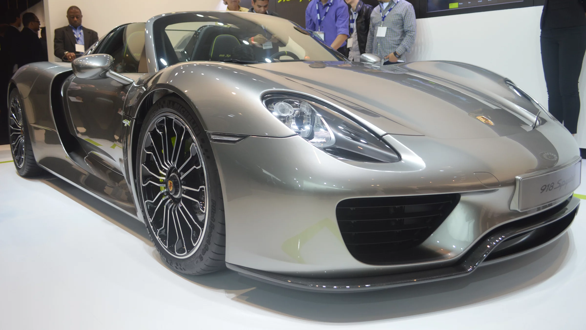 Porsche shows the 918 Spyder at the LA Auto Show (Photo: CC Weiss)