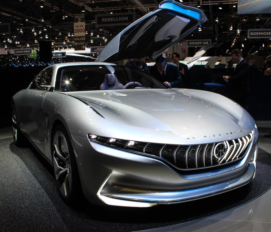 Pininfarina HK GT: got a bit of the old-school gangster car about it from this angle