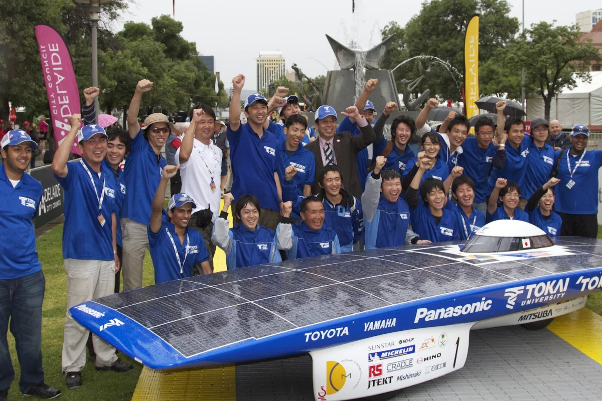 The Tokai University Team has taken out the 2011 World Solar Challenge (Photo: Gizmag.com)