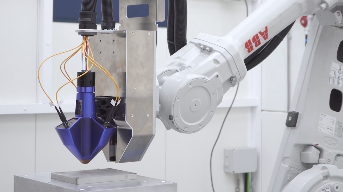 Mounted to a free-standing robot arm, the Meltio Engine is a 3D metal printer with no size restraints on the parts it creates