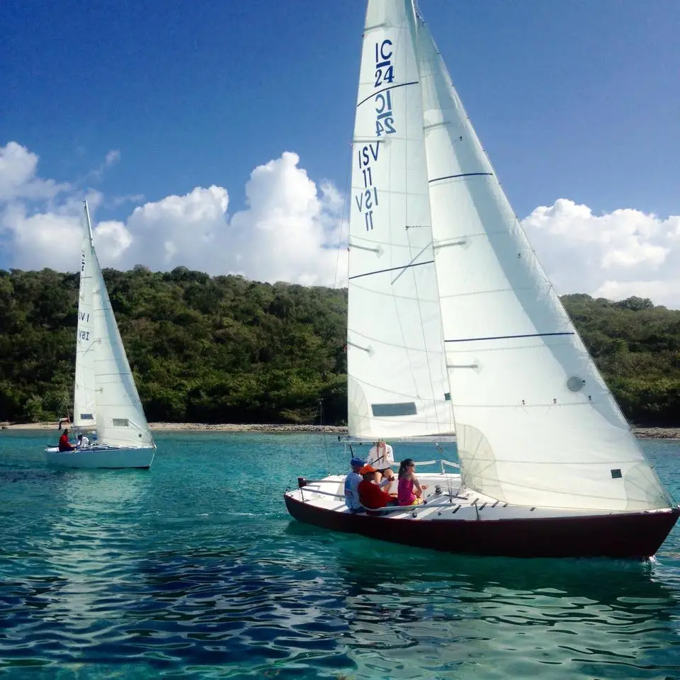 Located in the Virgin Islands, Pizza Pi brings the concept of street food to the water