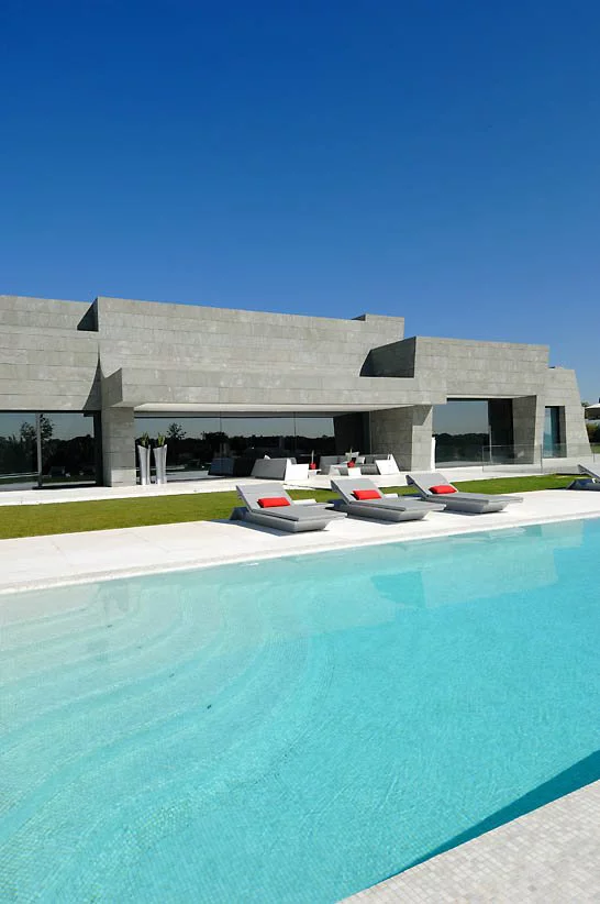 "1001 Nights" private dwelling by architects A-Cero - rear garden area