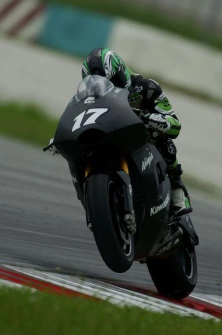 DePunier at Malaysian tests in the plain-wrap ZX-RR