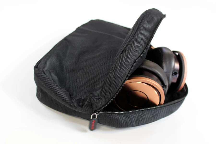 A protective case is also provided with the SE-MX9s (Photo: Stu Robarts/Gizmag)