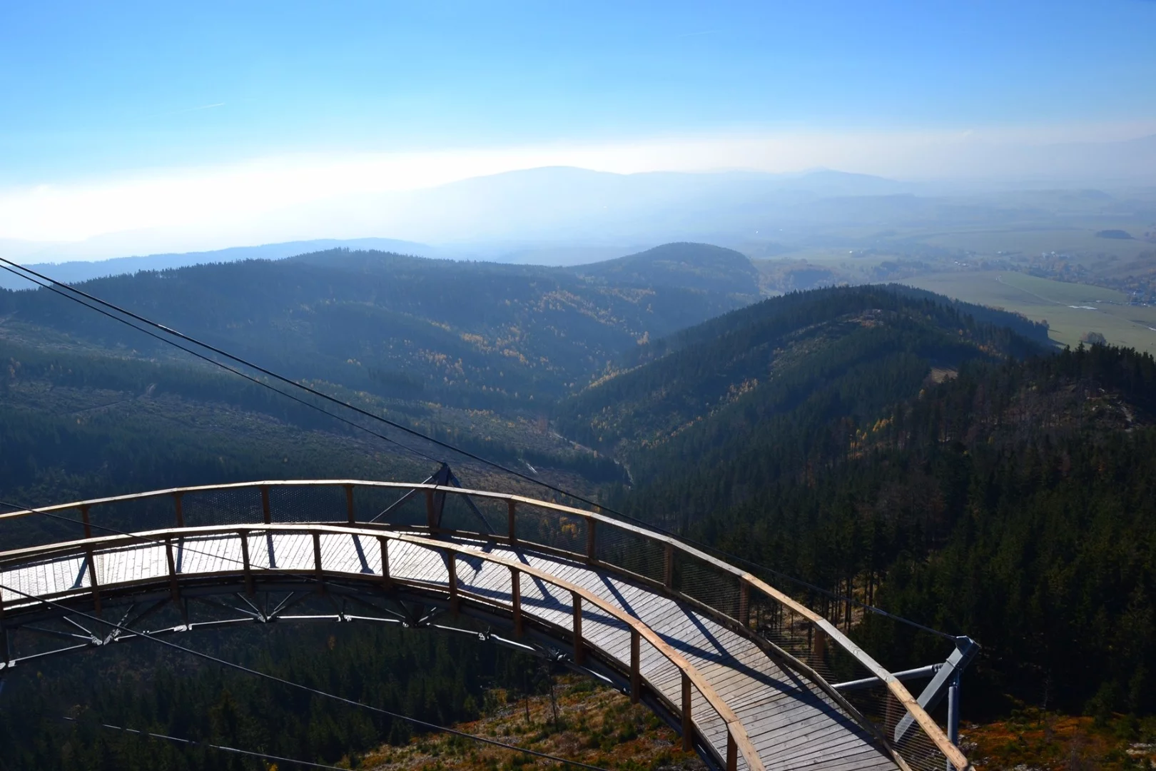 Information boards along the Sky Walk will allow visitors to learn about the history of the adjacent valley and about the clouds as a meteorological phenomenon