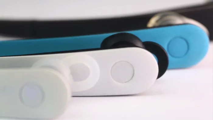 Vigo contains an ARM Cortex 16 MHz processor, Bluetooth 4.0 chip, infrared sensor, 6-axis accelerometer and gyroscope