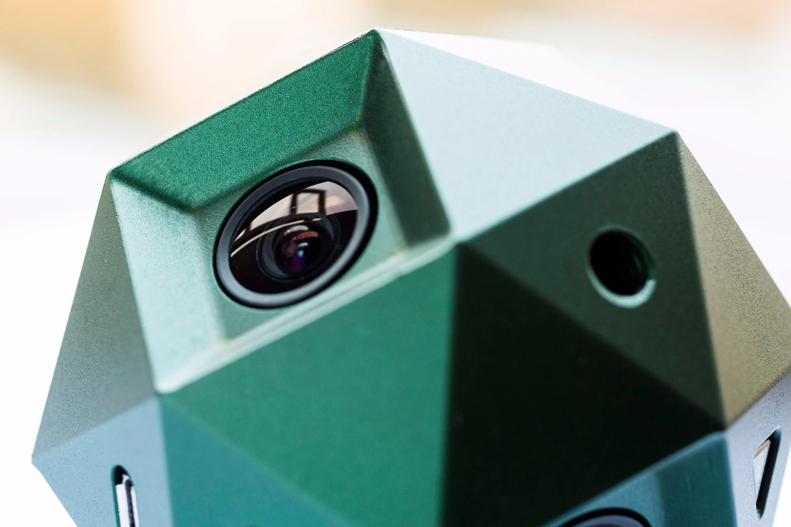 The Sphericam 2 weighs is 65 mm (2.6 in) in diameter, weighs under 400 g (14.1 oz) and houses six cameras inside an anodized aluminum body