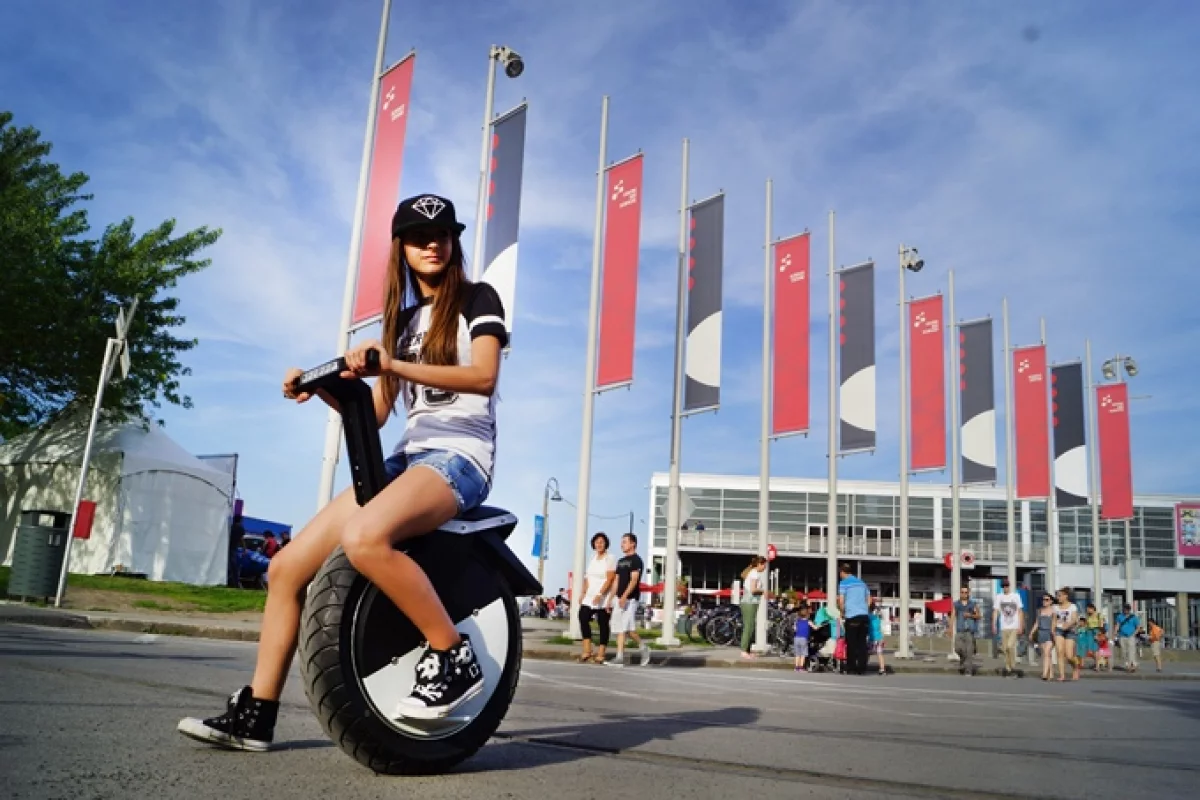 If two wheels are good, is one wheel even better?