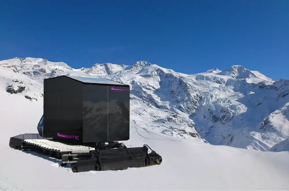 Snowsuite Giano with slide-outs closed