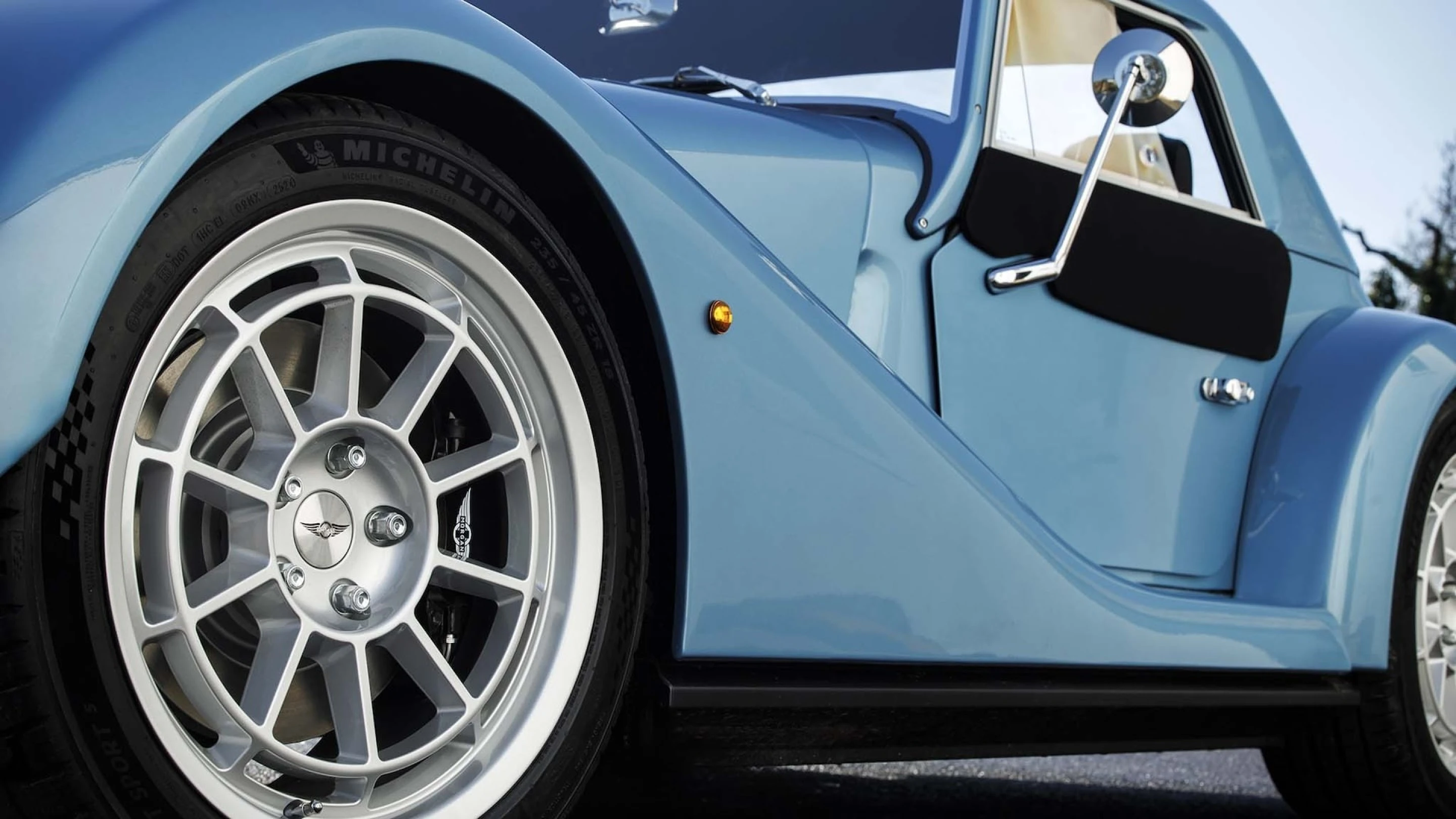 Morgan Rear Wheel Morgan Supersport: A turbocharged retro alternative to the Porsche 911