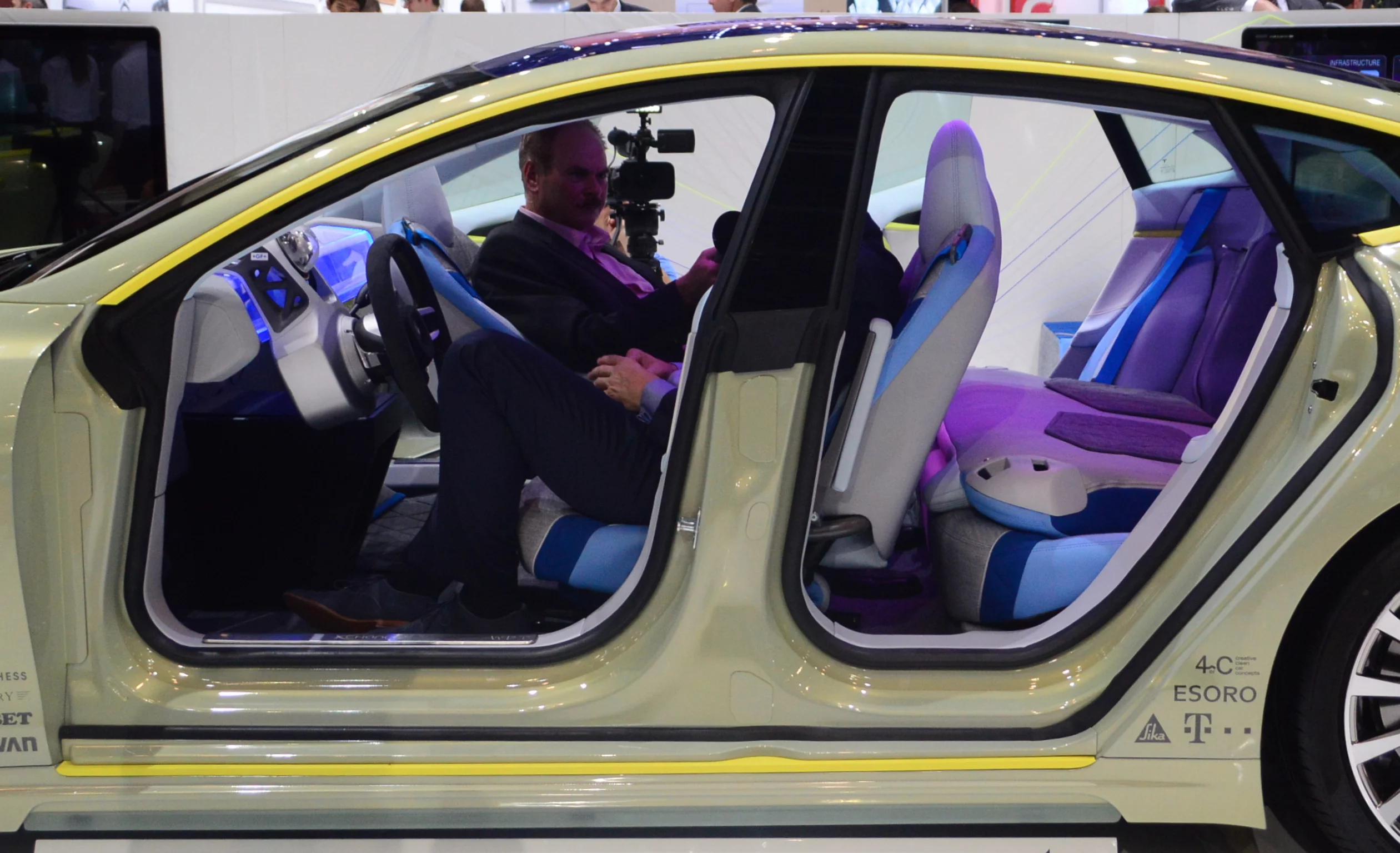 The front seats of the XchangE spin around for lounge mode