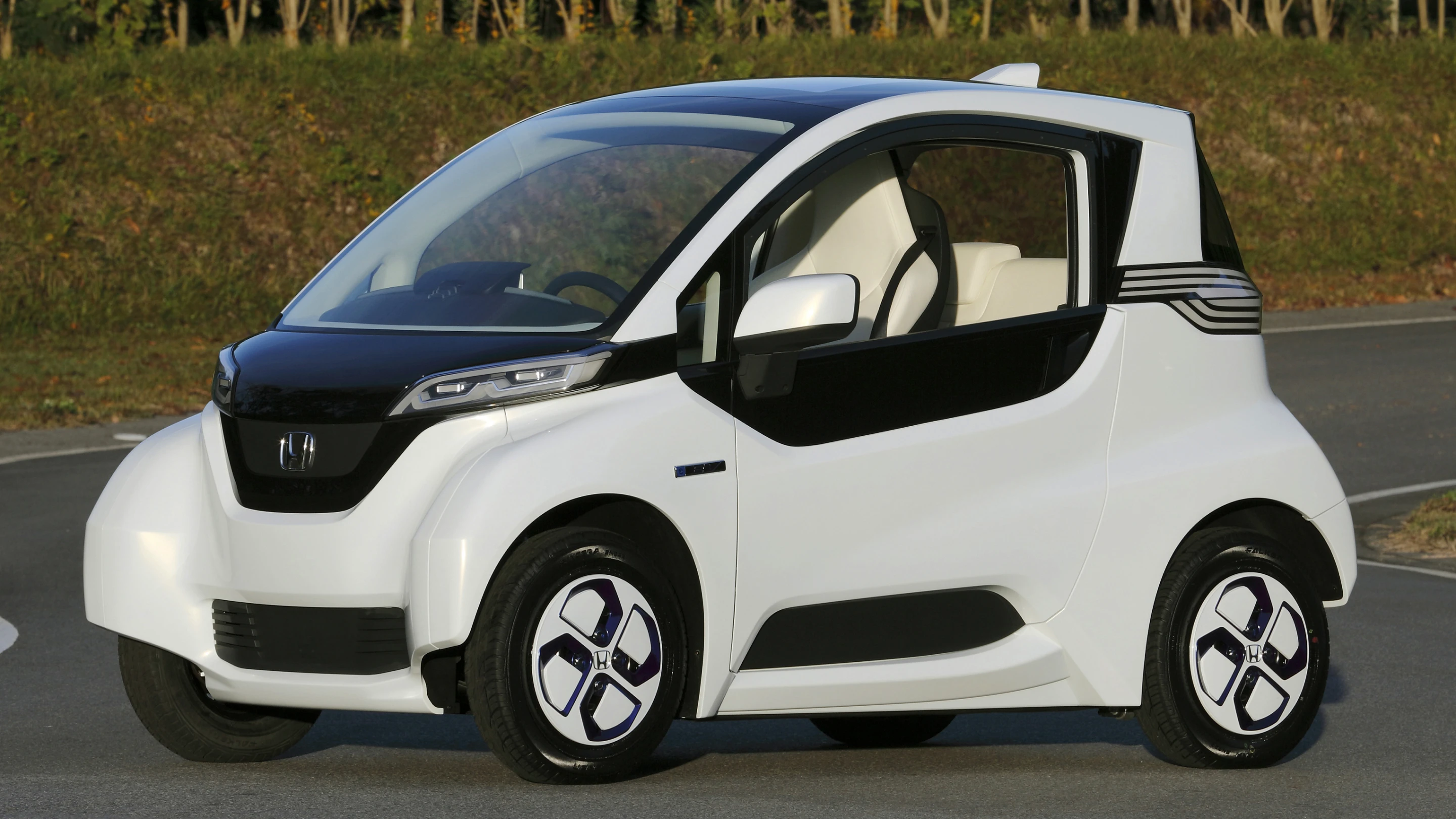 Honda's Micro Commuter Prototype β electric car