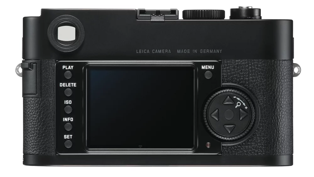 On the rear of the Leica M-Monochrom there's a sapphire glass covered 2.5" TFT-LCD monitor with 230,000 pixels