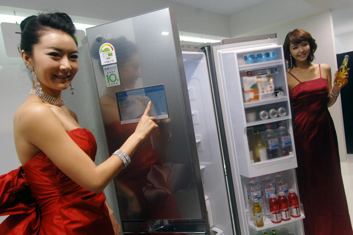 LG has announced the launch of the Smart Refrigerator, which will allow users to get connect with the device with a tablet or smartphone