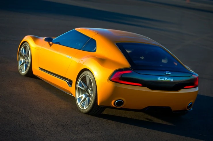 The GT4 Stinger with side design detail
