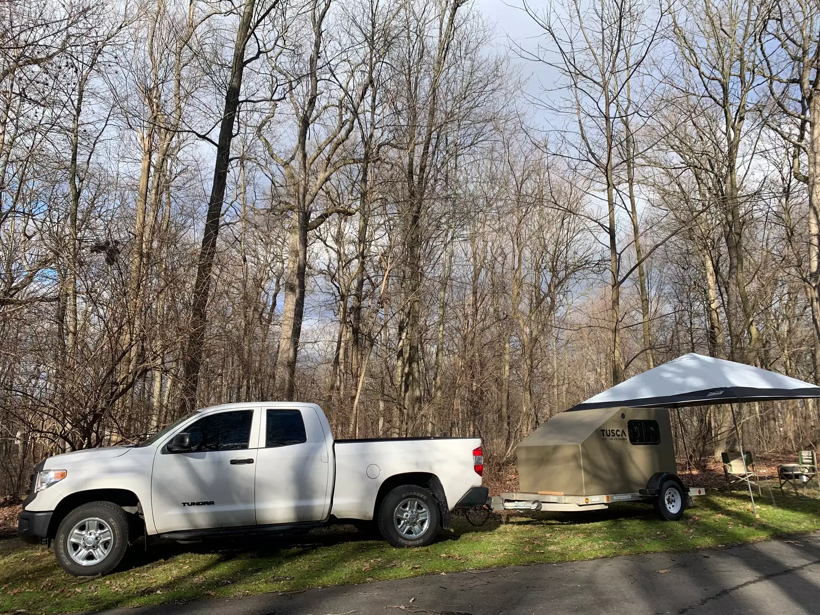 At 190 lb, plus the weight of the flat-top utility trailer, the Tusca HitchHiker is a breeze to tow