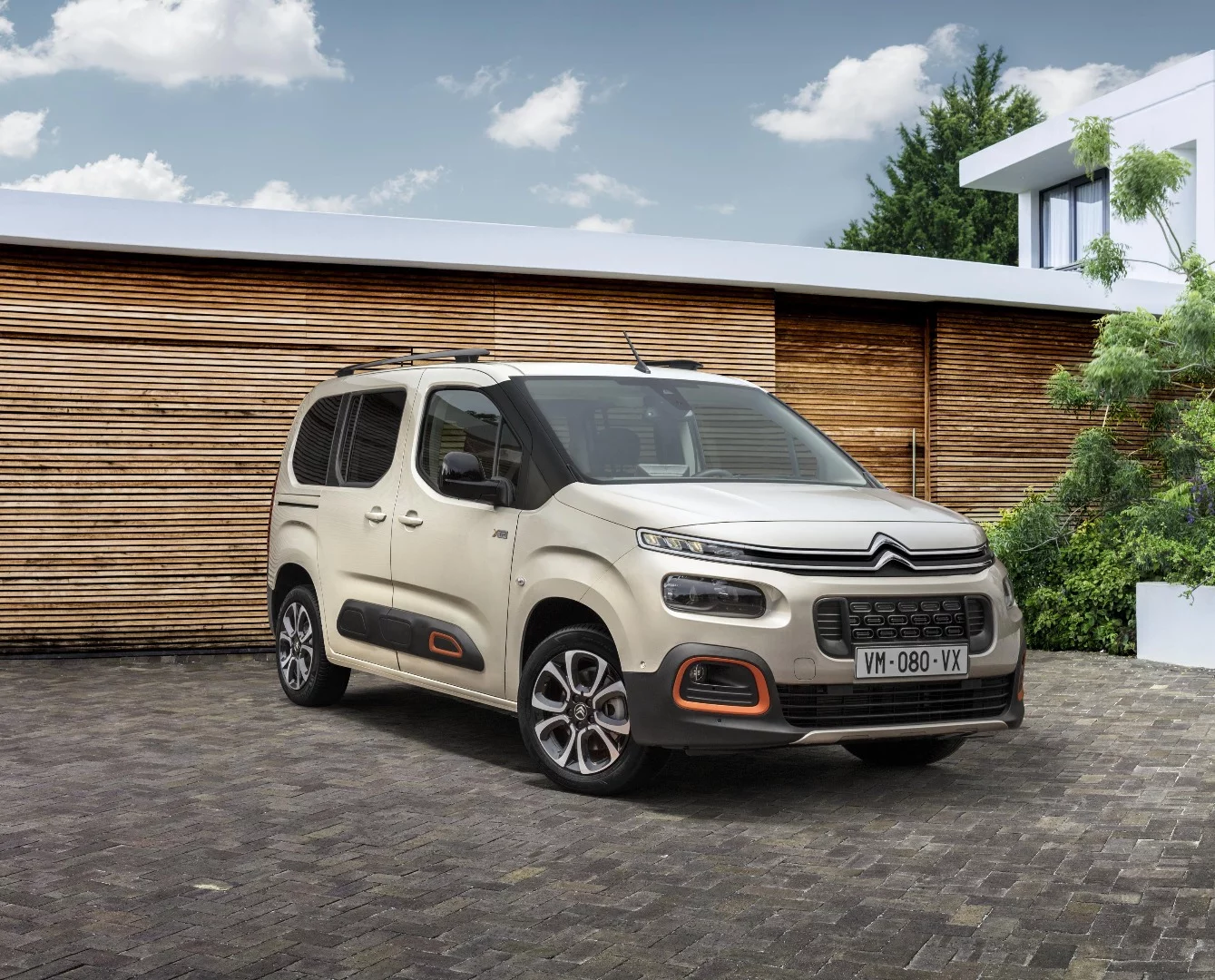 The Peugeot Rifter's cross-brand sibling, the Citroën Berlingo features distinctive Citroën styling cues