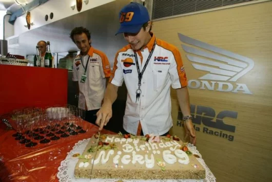 Nicky Hayden celebrated his 24th birthday on Saturday and his sseemingly permanent elevation to the front of the field on Sunday. Ironically, the youngster Honda is nurturing to take Rossi's place is just two years younger than Rossi.