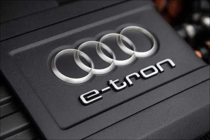 Audi A3 e-tron engine compartment
