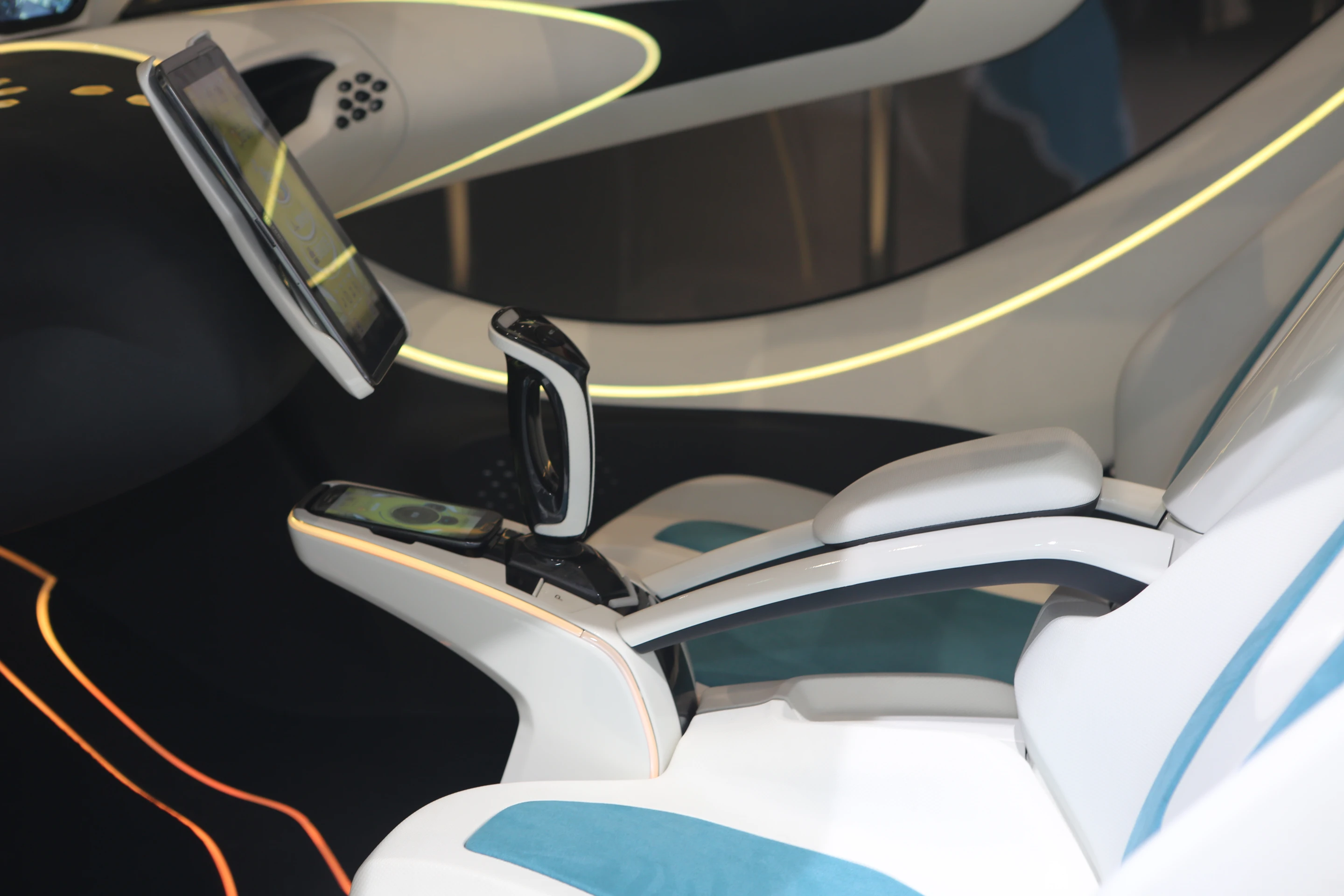Inside the Ant 2.0 (Photo: Gizmag)
