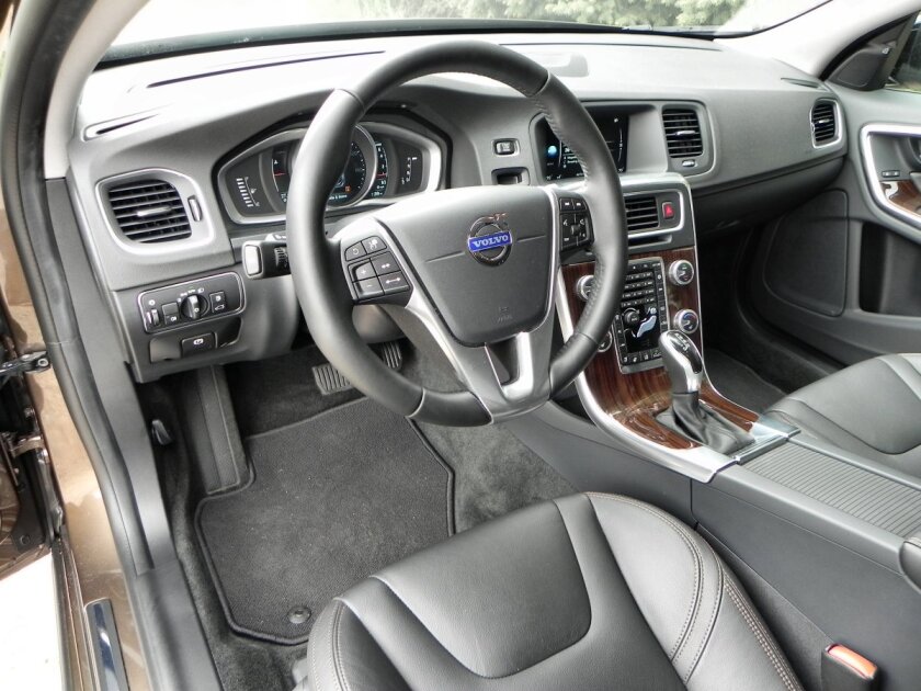 In their interiors, both the S60 and V60 are a beautiful bit of Swedish craftsmanship, with quality materials everywhere