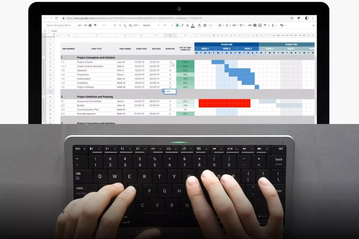 The Click&Touch keyboard automatically switches between typing and touchpad modes, depending on user behavior