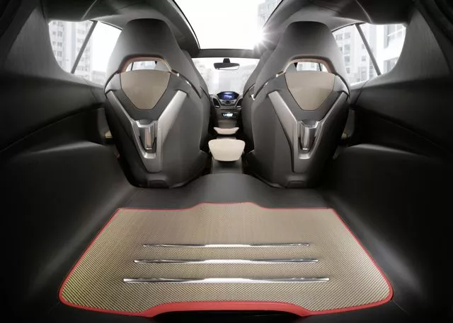 This Monday at the Detroit Auto Show 2011, Ford introduced the public to its Vertrek compact SUV concept