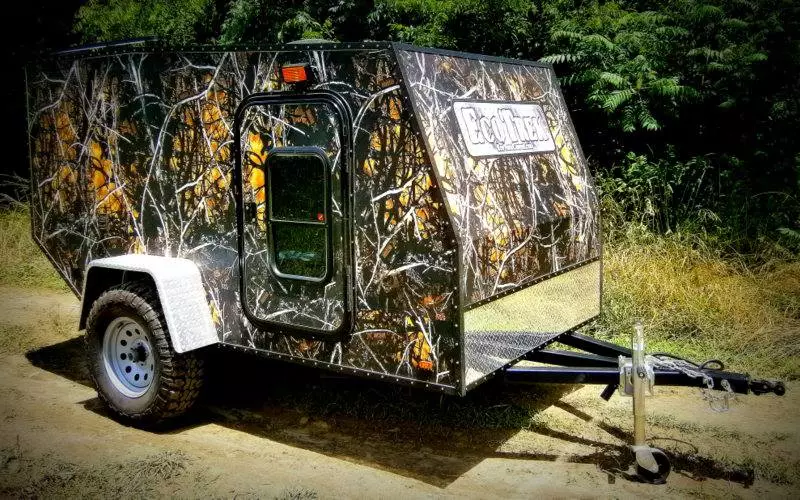 The 510 weighs about 1,100 lb empty, making it possible to tow with a variety of vehicles