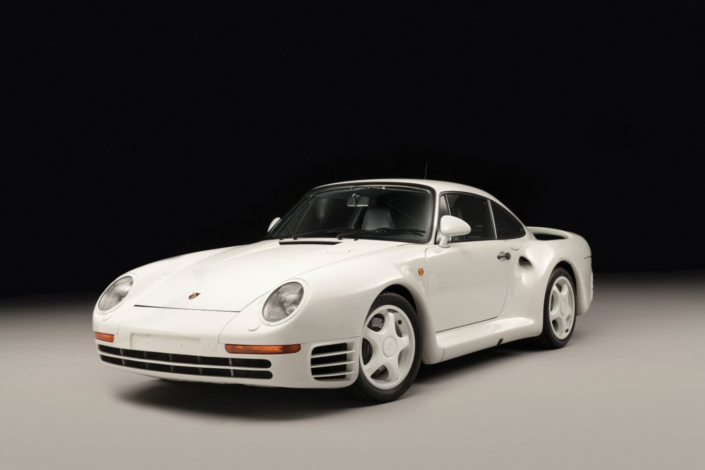 This 1988 Porsche 959 'Komfort' has an estimated price: $1,100,000 to $1,400,000