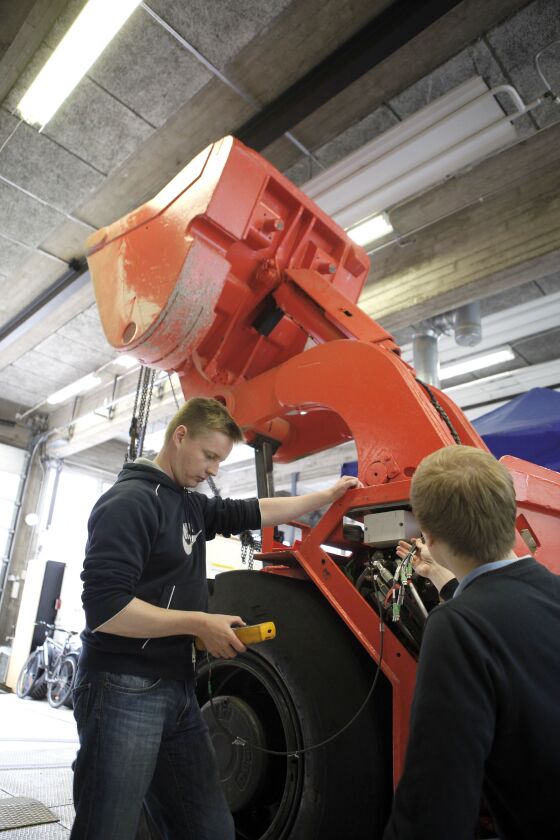 Researchers have harnessed the energy generated by heavy machines, and used it to cut their fuel consumption by half (Photo: Aalto University)