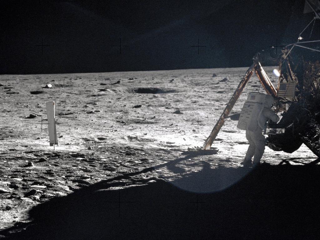 Neil Armstrong on the lunar surface (Photo: NASA)
