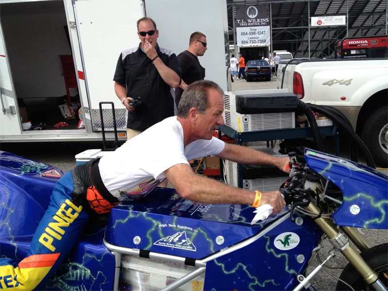 Larry "Spiderman" McBride taking the drag bike to the staging line