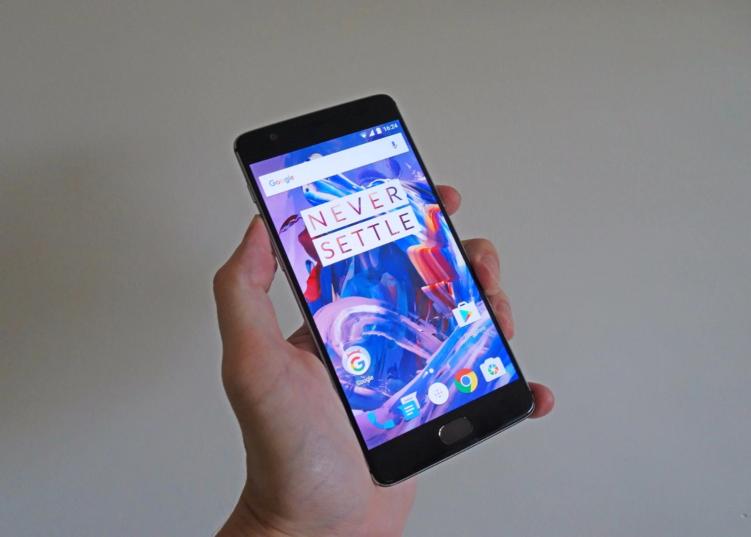 The display sticks with the 1080p of its predecessor but it's still an impressive screen