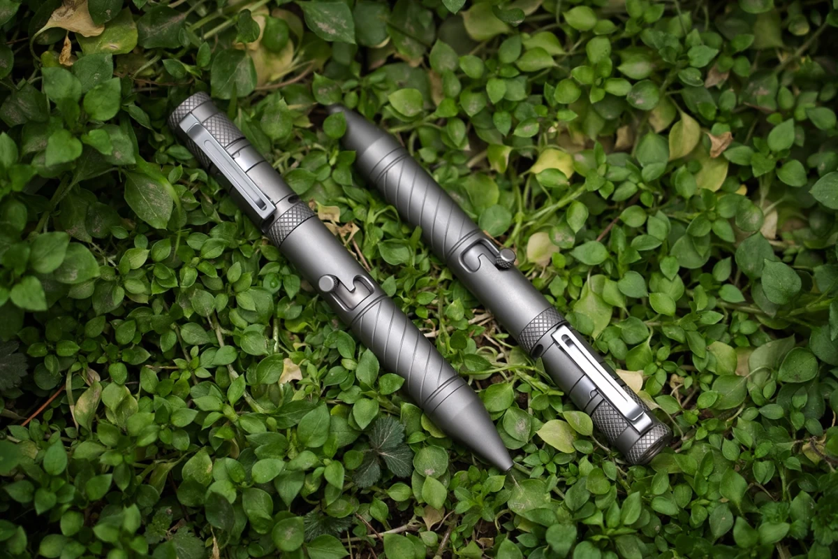 Kickstarter Multi Tools Rifle-inspired titanium multi-tool packs a pen, flashlight and pry bar