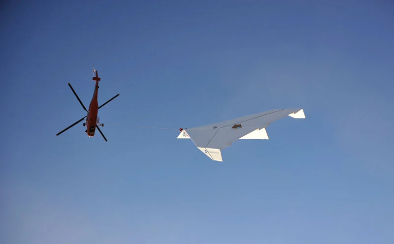 Arturo’s Desert Eagle, being air-lifted to its release altitude