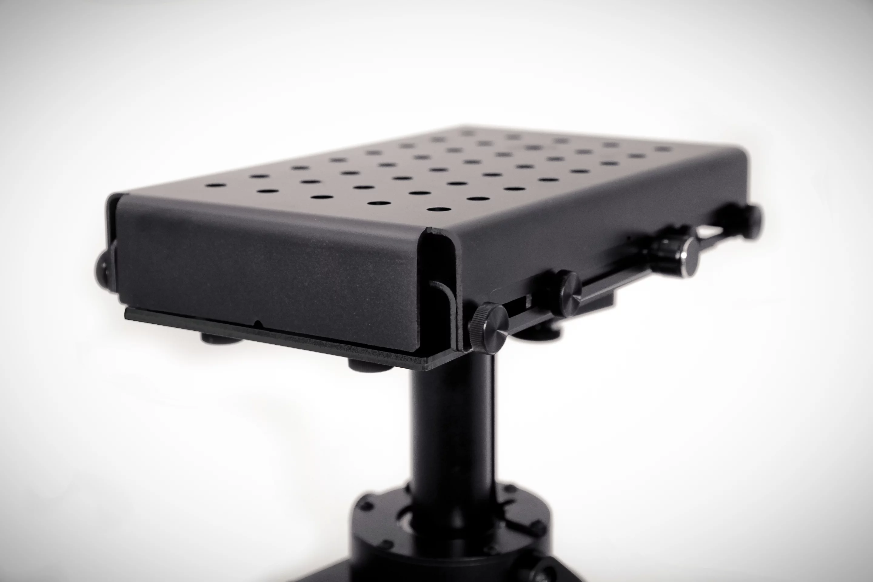The Supraflux Stabilizer features top stage micro-adjustment mechanisms to make it easier to balance your camera