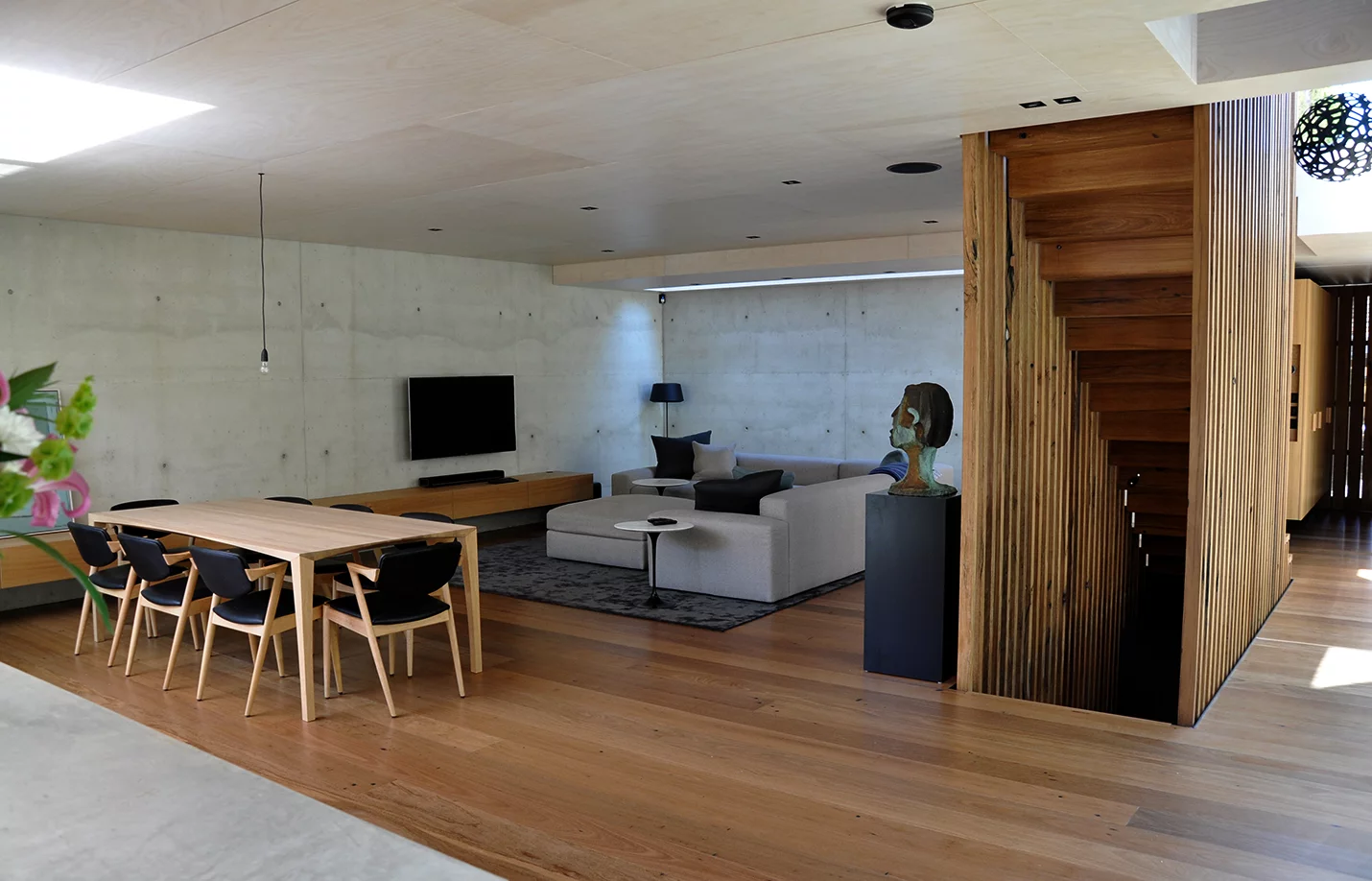 In order to create the two bedroom family home on the tight 108 sq m building site, the architects came up with a modern inward focus design (Photo: Edoardo Campanale for Gizmag)