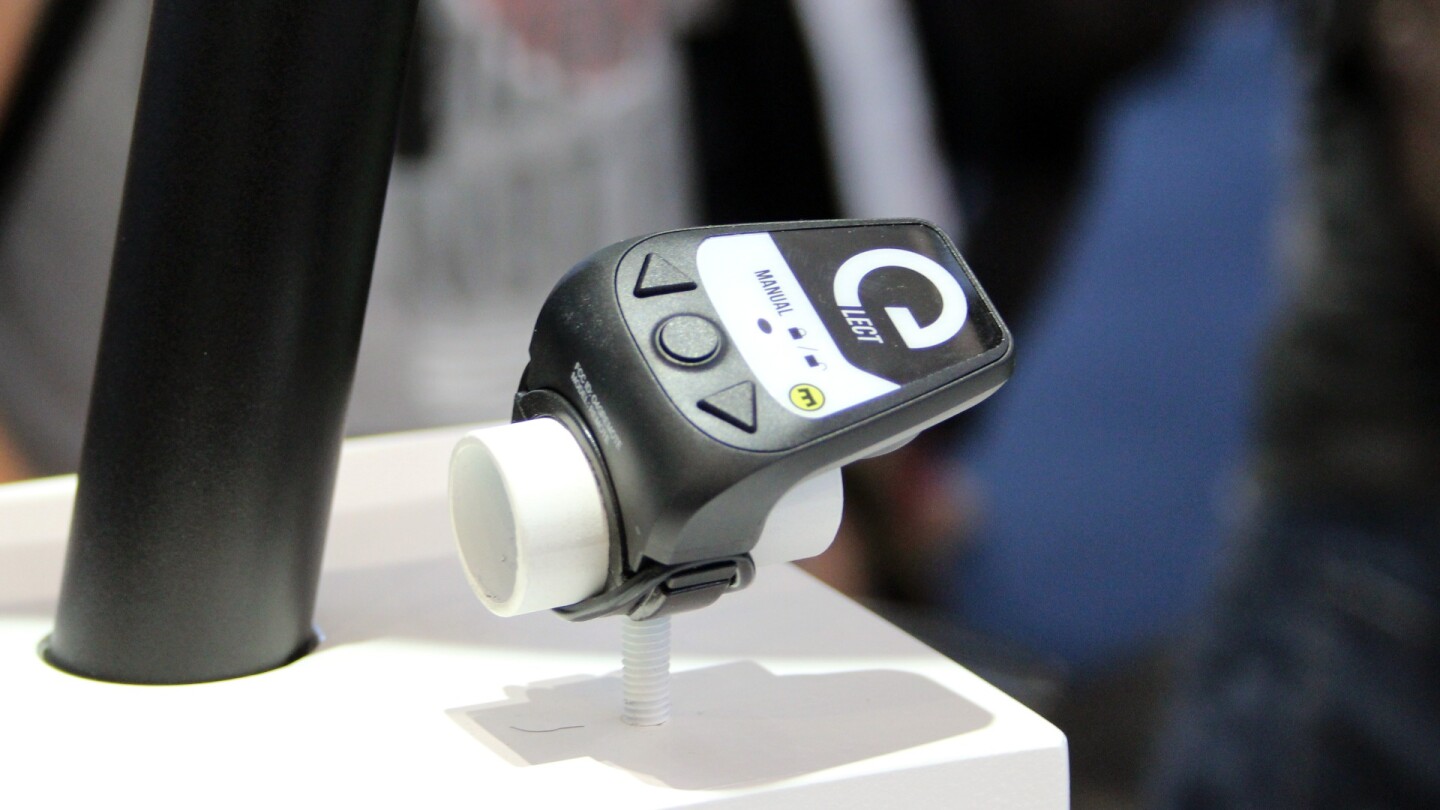 Along with the air-sprung seat post itself, the Vyron system also includes a handlebar-mounted pushbutton remote