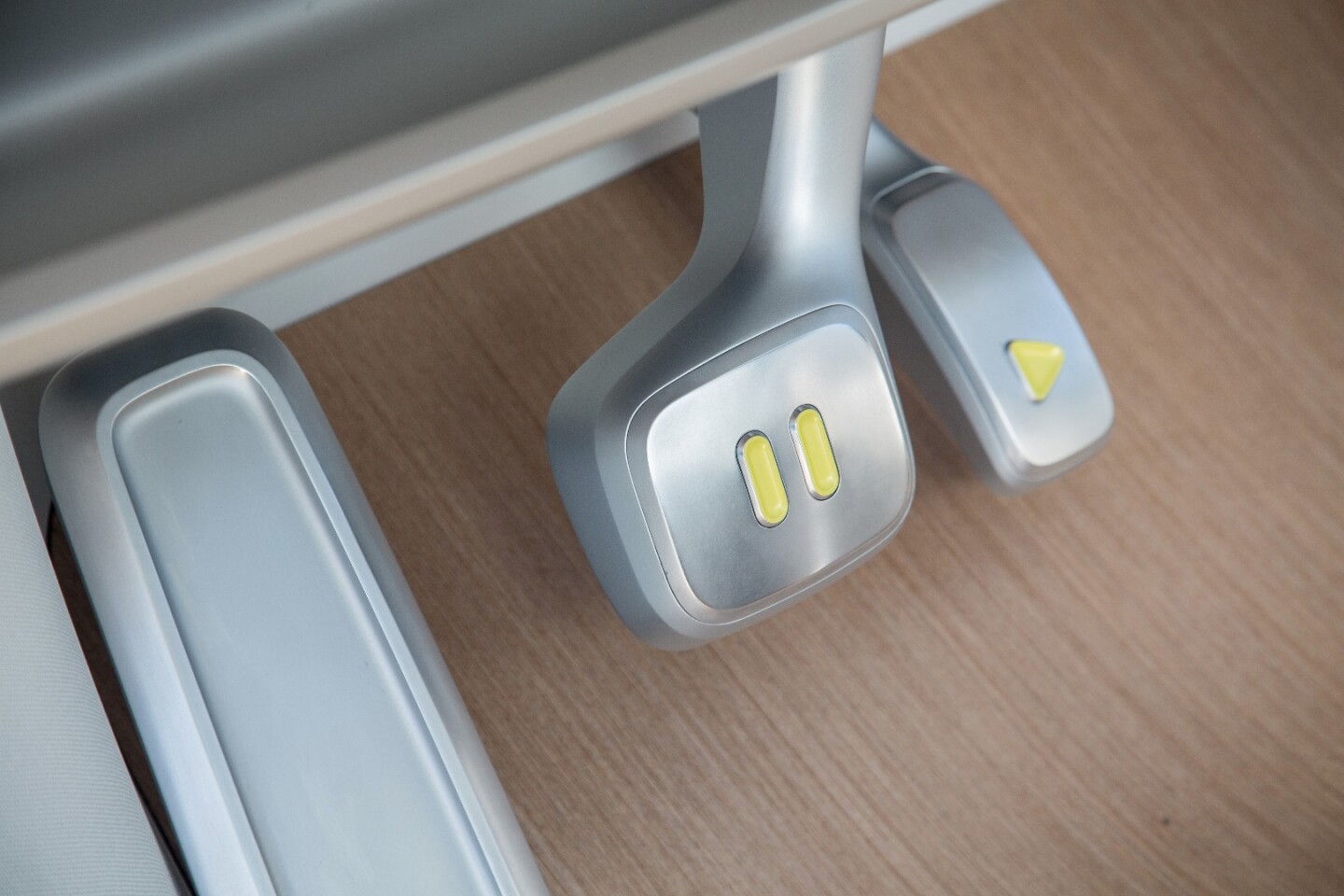 Volkswagen s I D Buzz Autonomous Electric Kombi Van Gets Production Nod