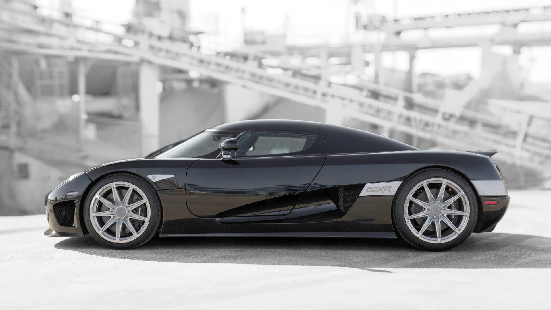 Lot 122 was a 2008 Koenigsegg CCXR. It was expected to sell for between $900,000 and $1,300,000 and sold for $825,000. As it was the first of this model to appear at auction, it set an inaugural world model record.