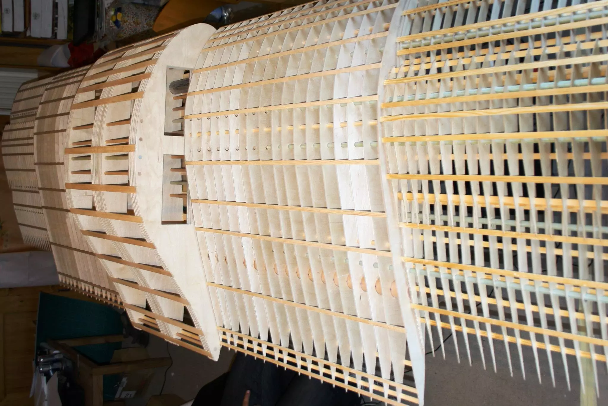 Full-scale wing assembly