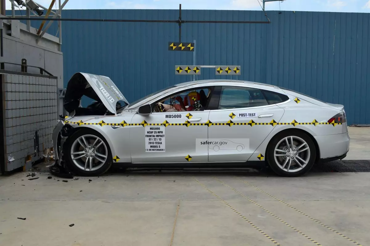 Tesla's Model S has achieved a 5 star NHTSA safety rating (Photo: NHTSA)