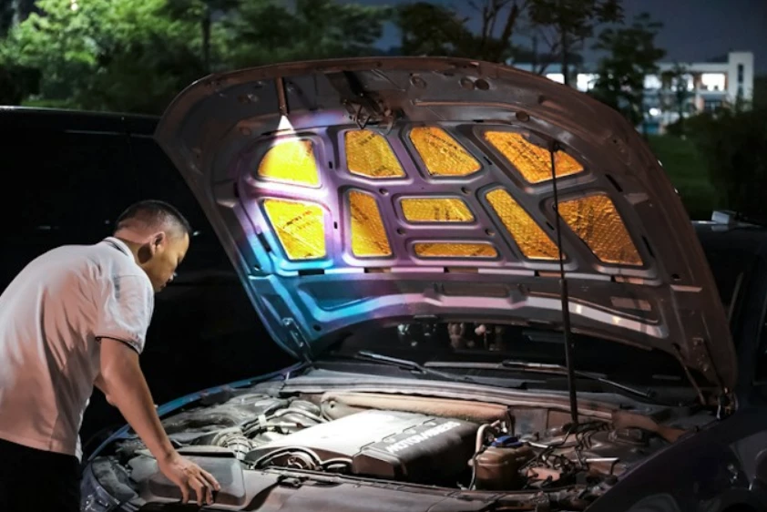 Using the Trustfire Mini X3 as a mechanic's work light