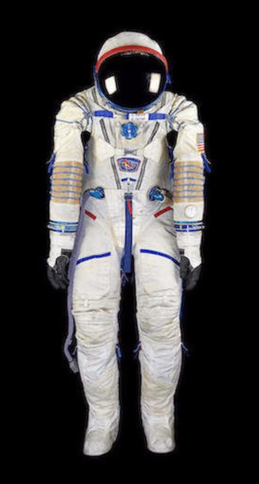Sokol KV-2 spacesuit flown on ISS Expedition 6