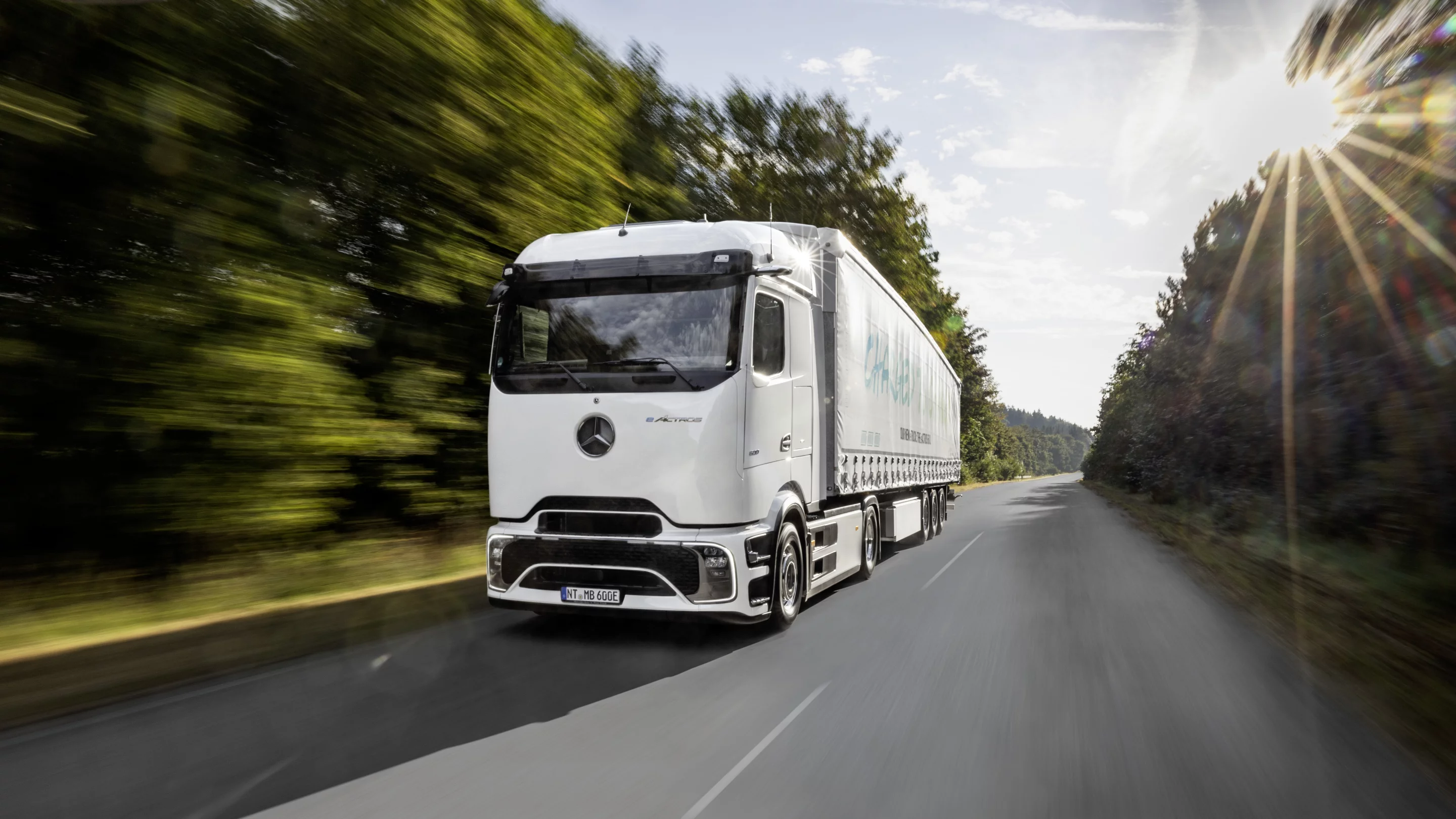 The eActros 600 is reckoned good for more than 500 km of fully-loaded per-charge hauling