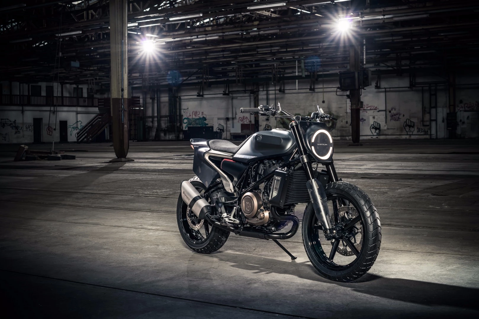 With it's upright riding position and dual sport tires, the Svartpilen 701 can be used to hit the dirt