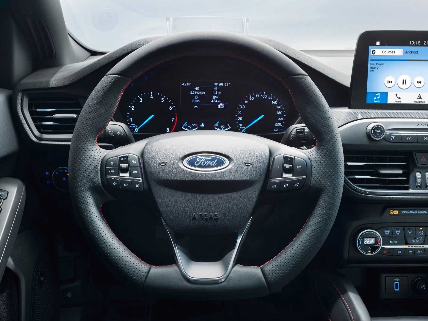 Ford Focus ST-Line: steering wheel