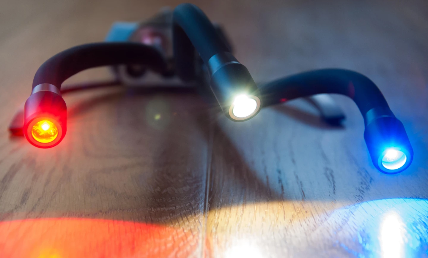 The flexible LED arms of the The Adaptalux system give macro photographers more control over their lighting