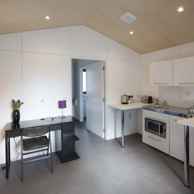 The Y:Cube sports excellent insulation and, according to tests, can be lit and heated to 20° C (68° F) throughout the day and night for just £7 ($11) per week (Photo: YMCA LSW)